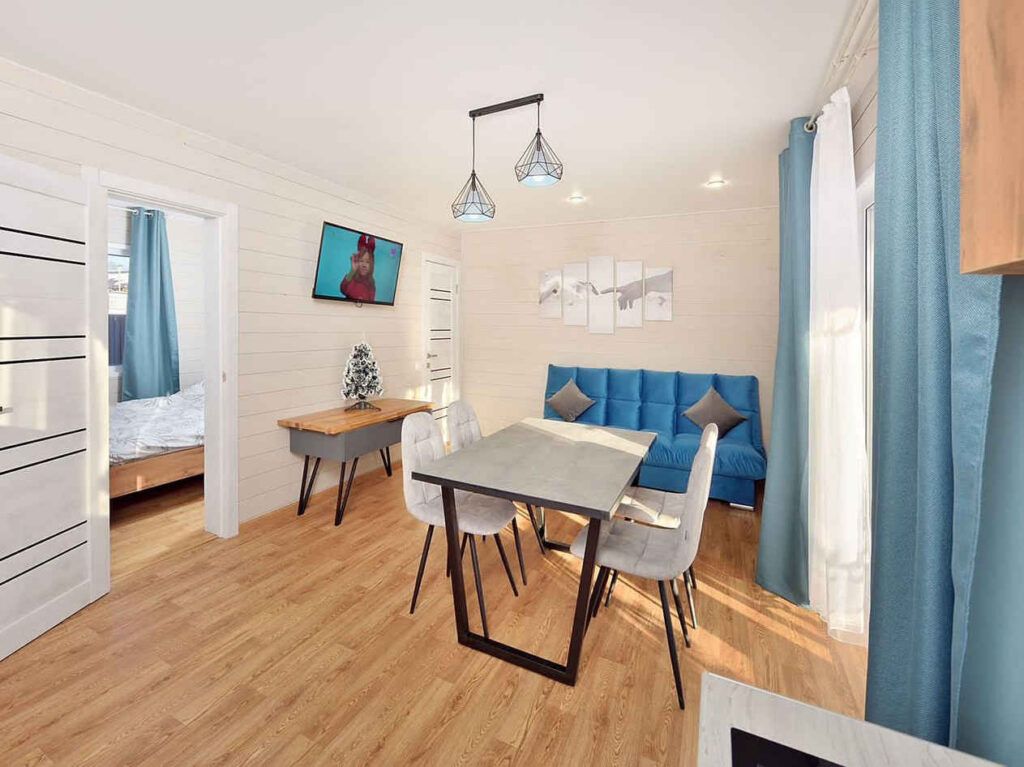 Интерьер, гостевой дом в ёлках, Абзаково, Башкирия