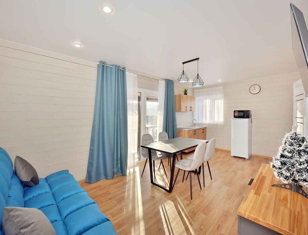 Интерьер, в ёлках, гостевой дом, курорт Абзаково